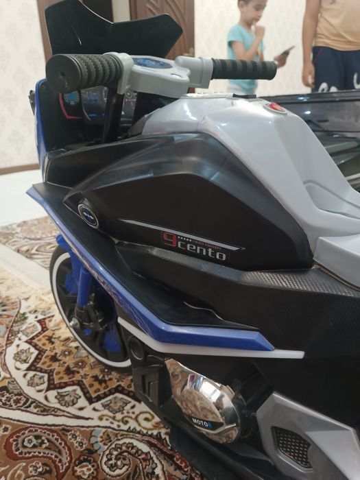 Sotiladi matasikil 2 ta yosh bolalar uchun usb fleshka bluetoth ulanad