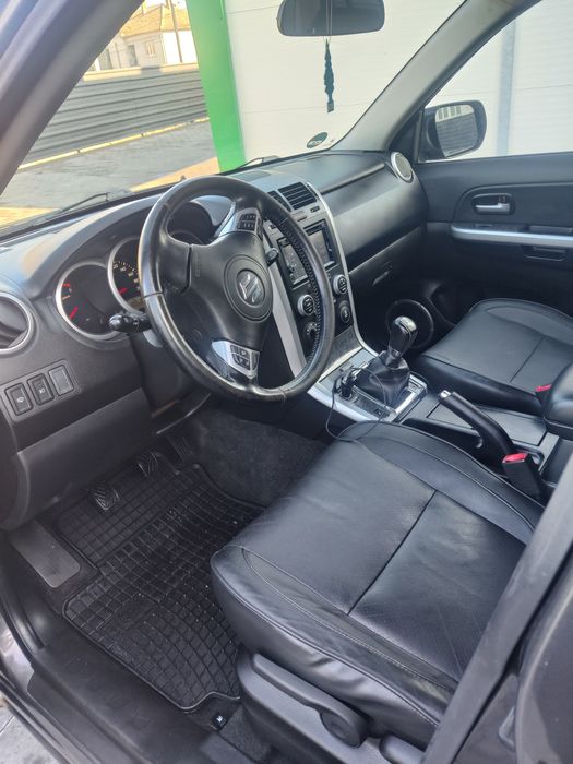 Suzuki Grand Vitara full piele trapa keyless