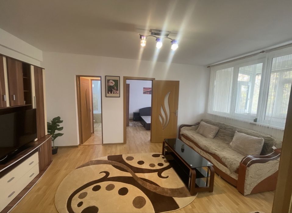 Inchiriez apartament 2 camere Tiglina 1 350€