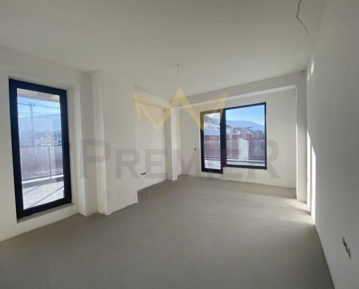 Продава се Четиристаен апартамент в София, Малинова долина - 226 кв.м за 1992 €/кв.м - Снимка #2