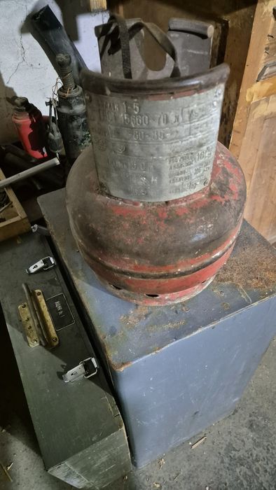 Продам газовый балон 3 литра