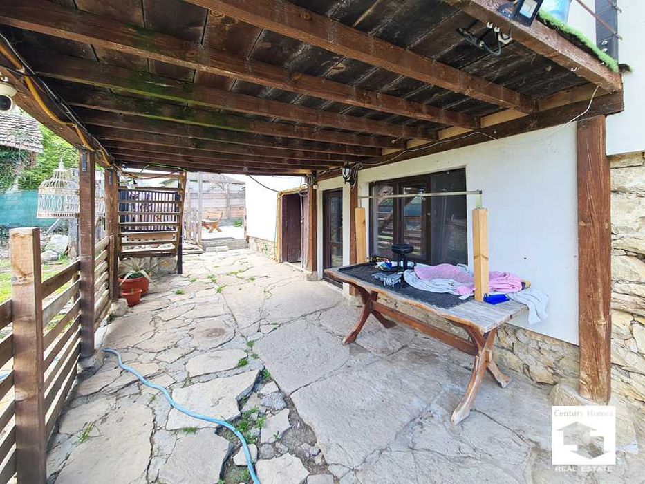 140315 Двуетажна къща в с. Мусина, само на 20 мин. от Велико Търново