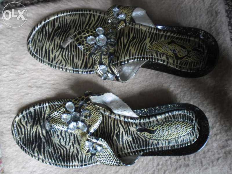 отворени черни,черни с златно обувки