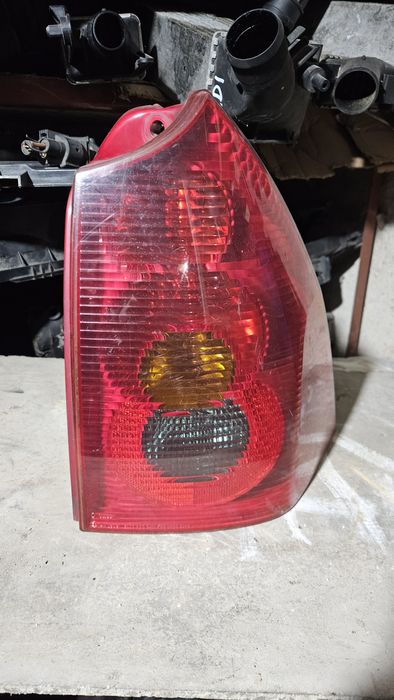 Десен стоп за Peugeot 307