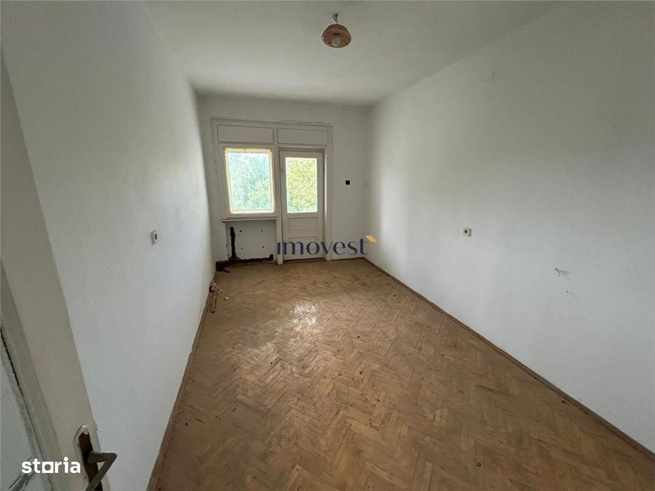 Duplex de vanzare in Satu Mare | 5 camere, demisol complet, zona Titul