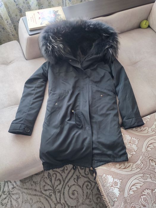 Продам парку натуральный мех