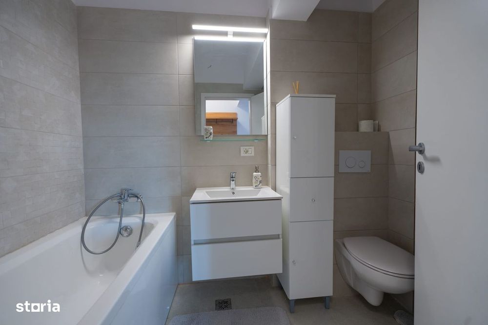Apartament 3 camere decomandat, metrou Aparatorii Patriei