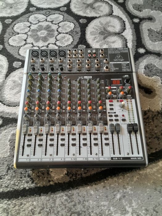 Микшер behringer xenyx x1622 USB