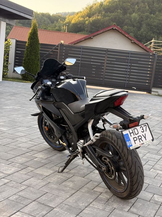 Yamaha R125 2022