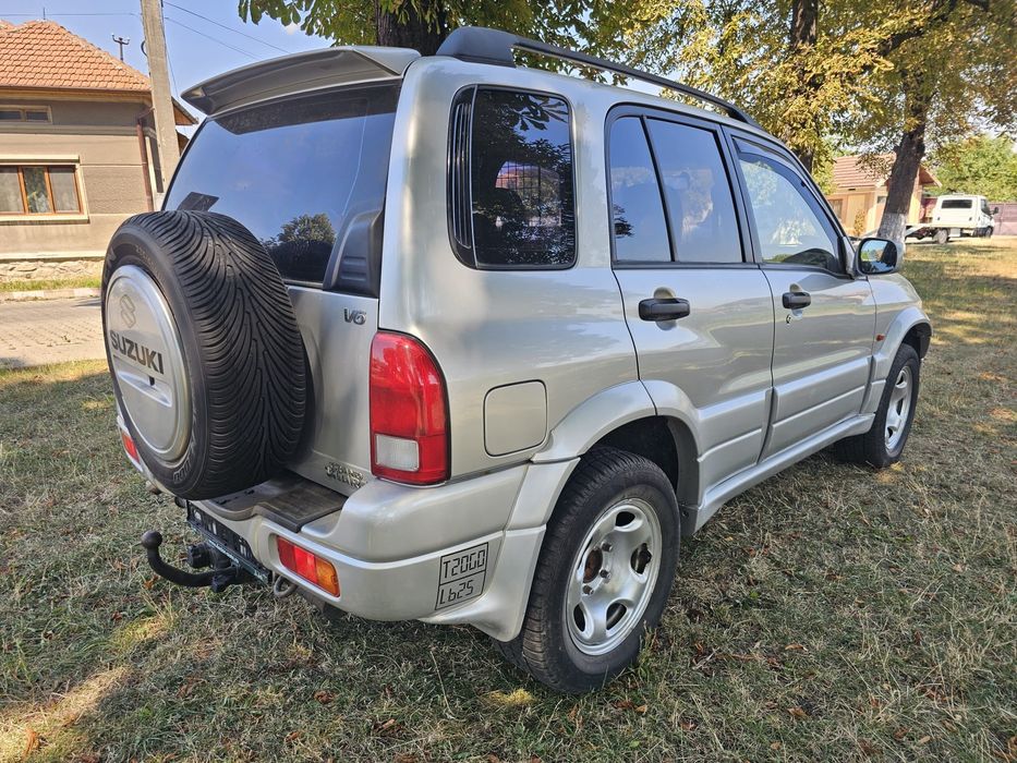 Suzuki Grand Vitara/2.5  ! V6!! 4×4! MANUALA!!!