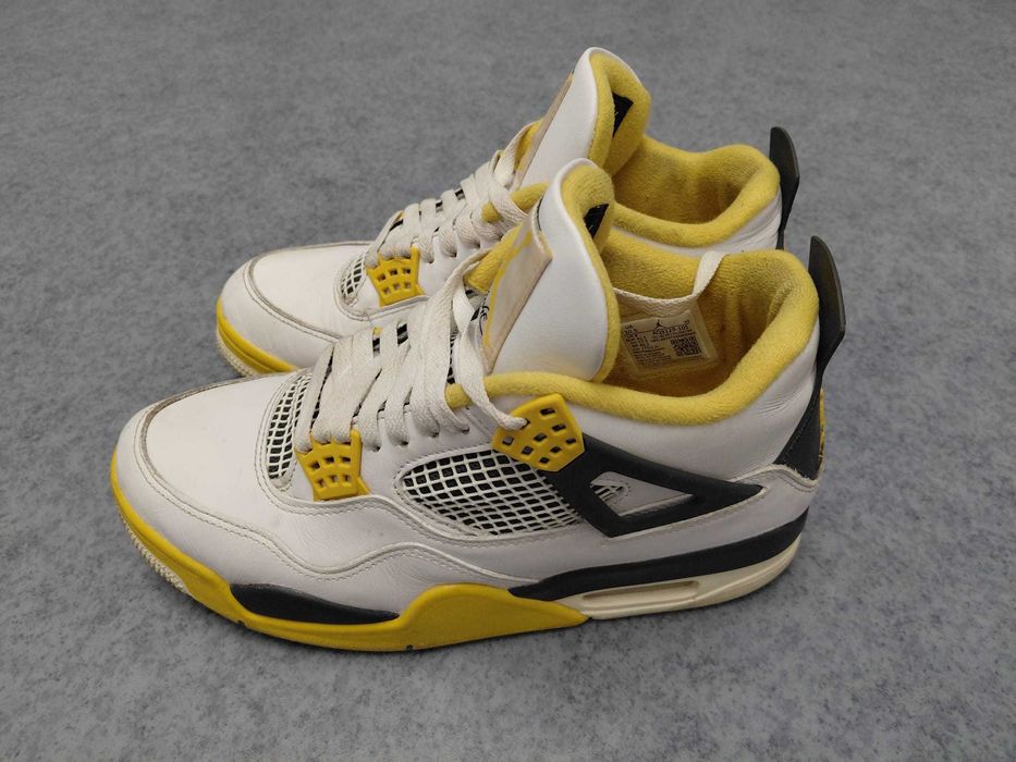 Ghete adidas Jordan 4 Retro vivid sulfur, marimea 42.5, alb/galben