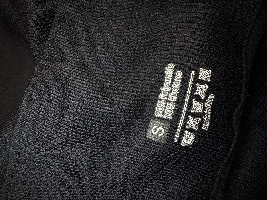 спортен черен клин