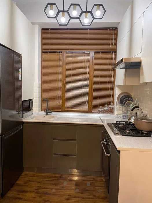 Новза метро АРЕНДА 3 комнат 75кв Чиланзар мукумий улица 1 квартал