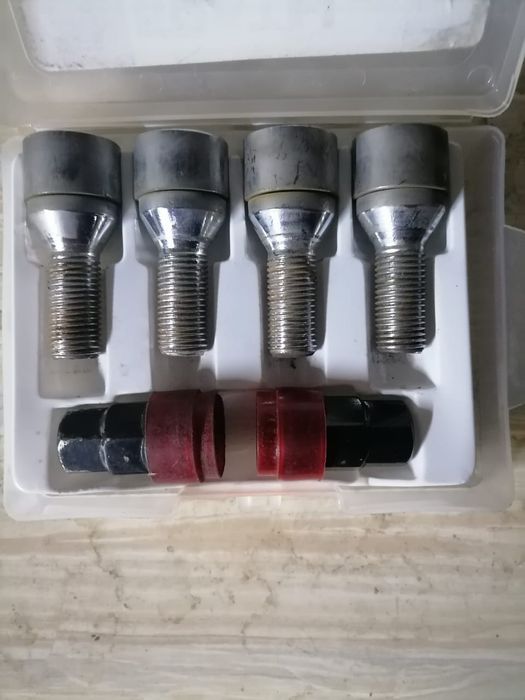 Продам секретные болты .