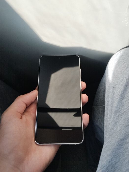 Продам Samsung S21 FE
