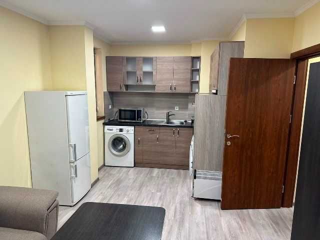 Дава се под наем Двустаен апартамент в Търговище, Център - 55 кв.м за 204 € - Снимка #2