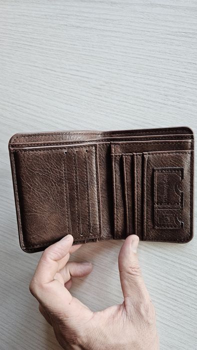 Мъжки кожен портфейл