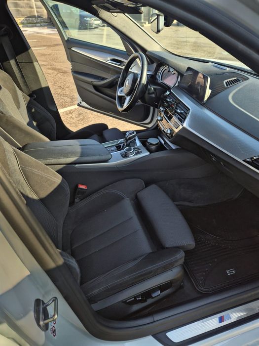 Vând BMW  530e l  xDrive l  M Sport l 2020 l HUD l