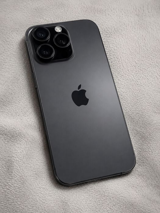 Phone 16 Pro Max 512 GB — Black