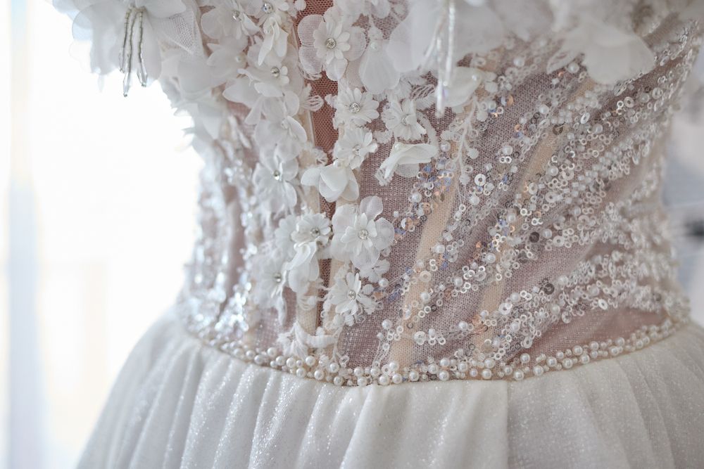 Rochie mireasa cu voal ivory