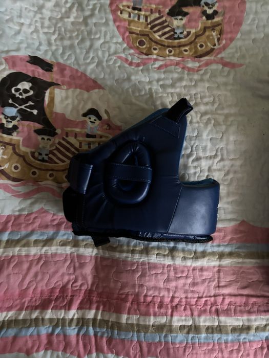 Макивара и шлем для единоборств