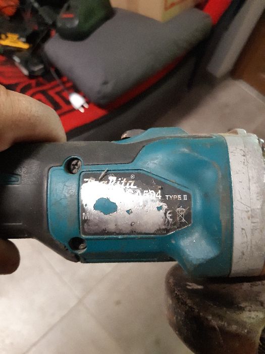 Polizor Makita Dga 504