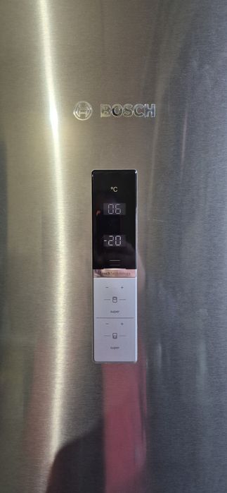 Хладилник с фризер "Bosch" NoFrost,355л.