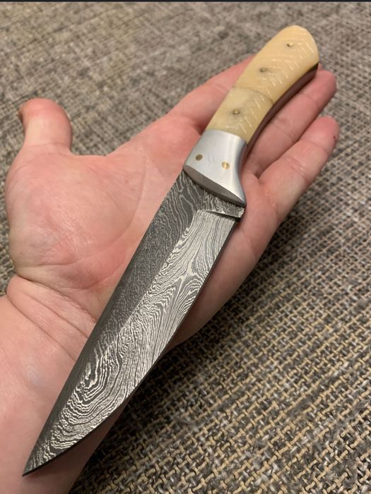 Ловен нож ръчно кован