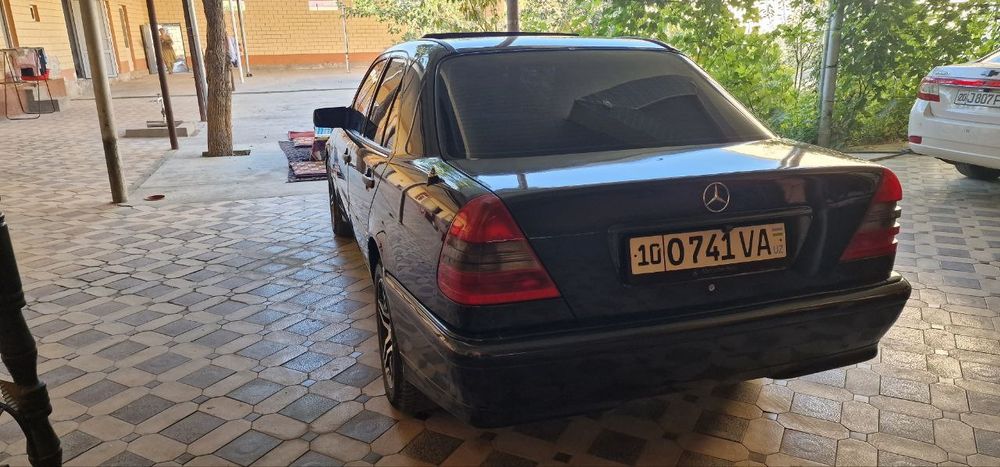 Mercedes w202 sotiladi.