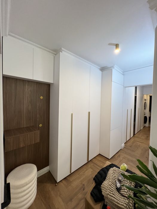 Vand apartament ( 3 camere )