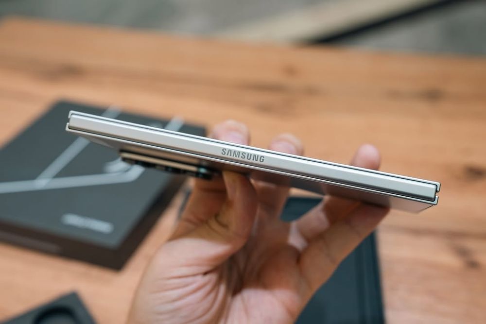 Samsung Z Fold 7  12/256gb Silver Shadow