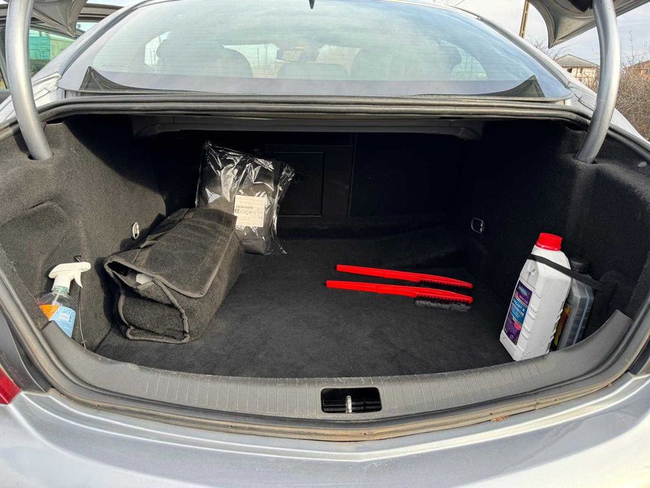 Vând Opel Insignia 2.0 Diesel, Euro 5, 2010 – Stare f bună, fără daune