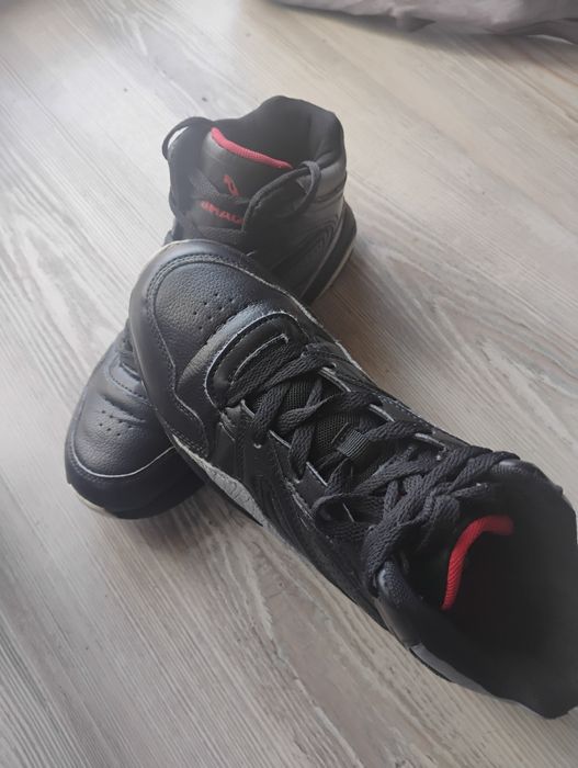 Încălțăminte băiat Shaq mărimea 36.5