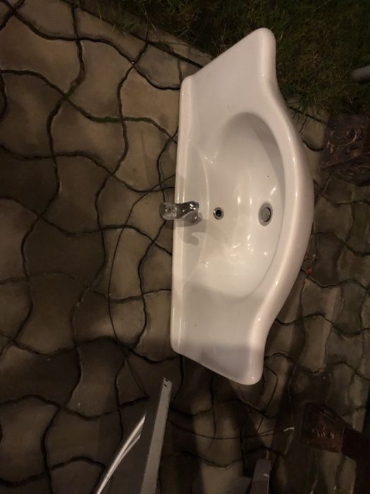 Vand mobilier pt lavoar plus chiuveta si oglinda utilizate