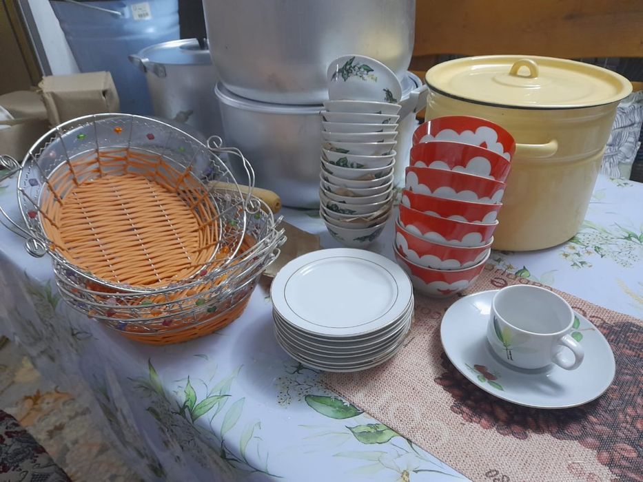 Посуды дёшево ..