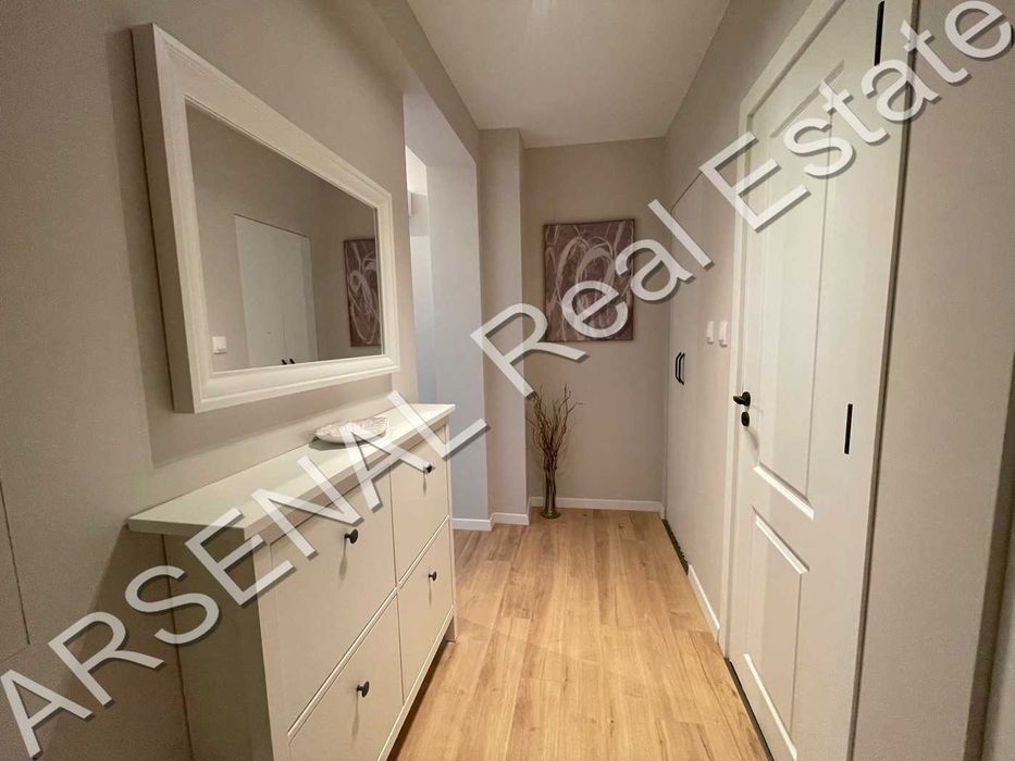 Дава се под наем Тристаен апартамент в София, Красно село - 114 кв.м за 750 € - Снимка #1