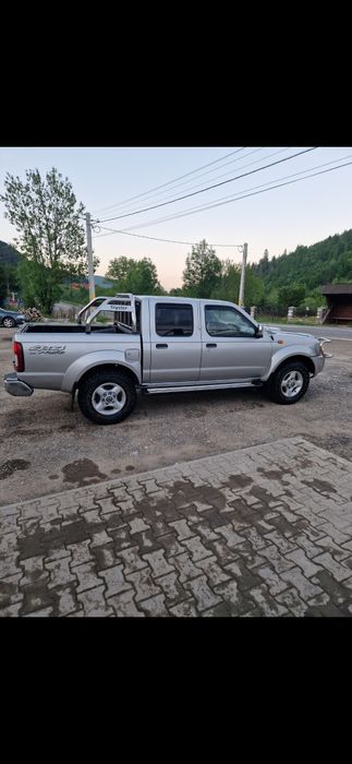Nissan Navara D22