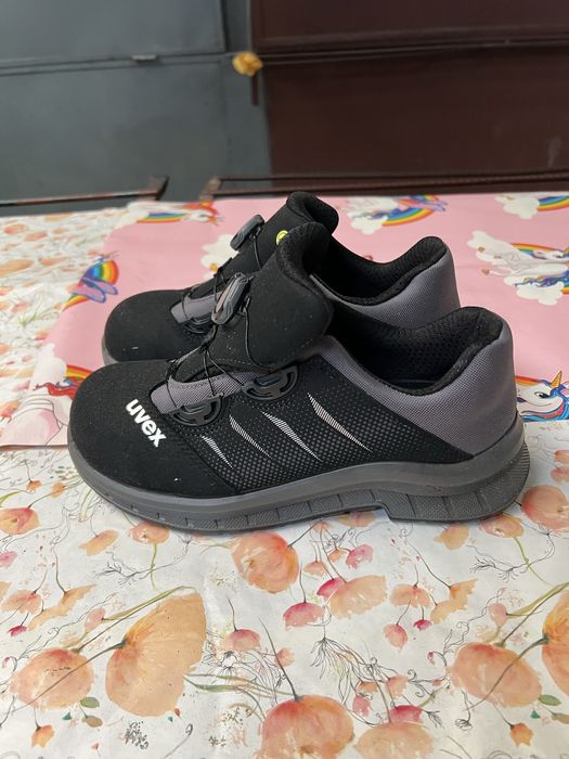 Vand pantofi protectie Uvex marimea 38 cu sistem de inchidere BoA