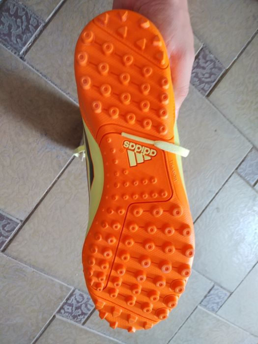 Индонезия Вьетнам Adidas разм.39  300минг ками бор