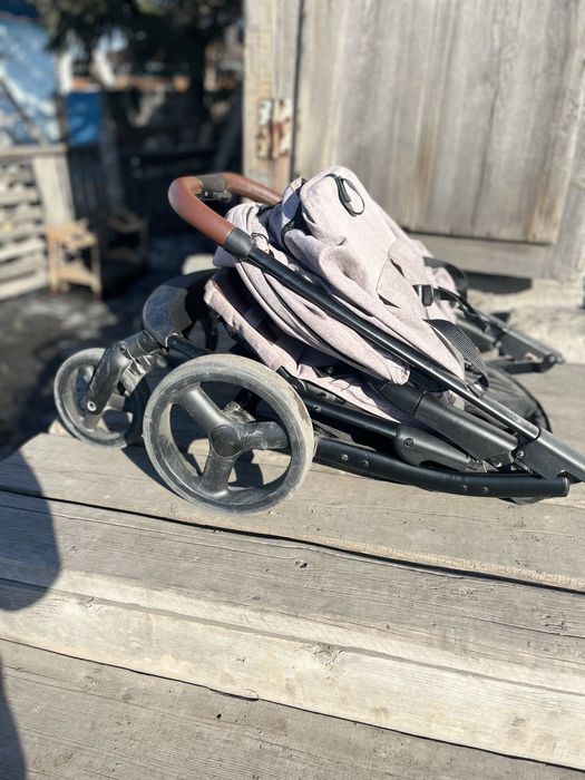 Коляска очень удобная