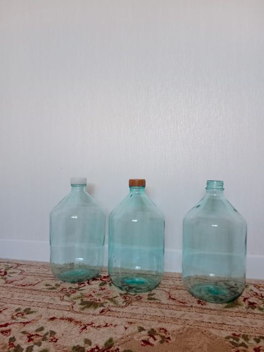 Продам банки 10 литровые