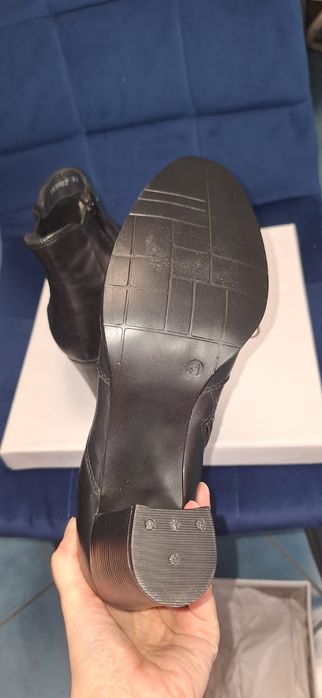 Botine elegante din piele , NOI !