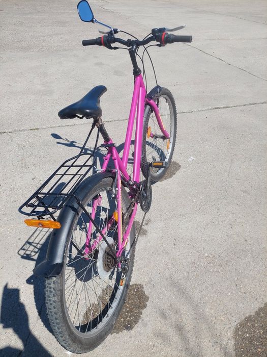Bicicleta gata de mers Bicicleta MTB
Se vinde bicicletă în stare bună de funcționare, ideală atât pentru oraș cât și pentru drumuri