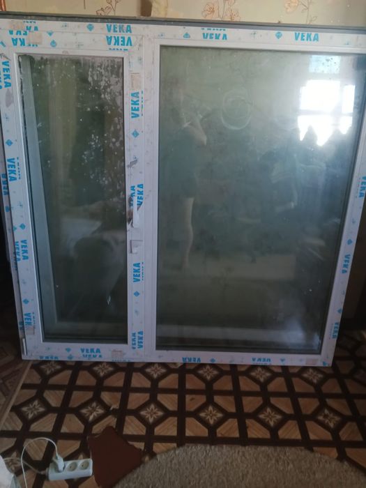 Продам 2 пластиковых окна фирма VEKA