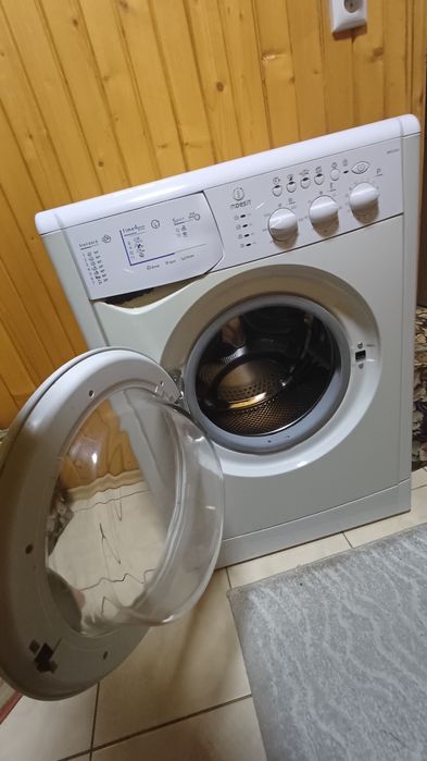 Masina de spalat indesit