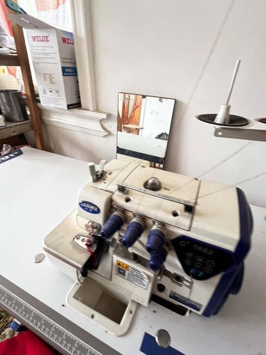 Продам Промышленную швейную машинку