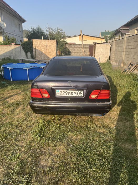 Мерседес 210 продам