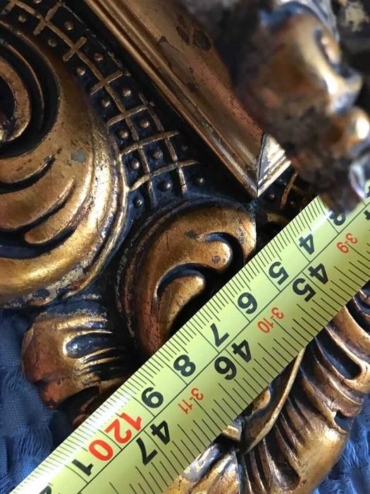 разкошна голяма позлатена рамка масивно дърво