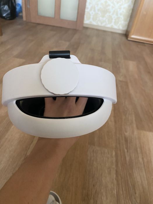 Продам VR Meta Quest 2
