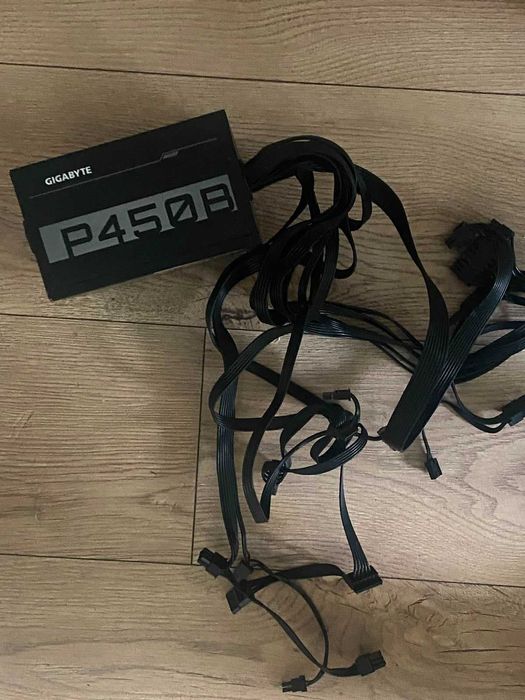Sursa PSU Gigabyte P450B 80 PLUS® Bronze 450W